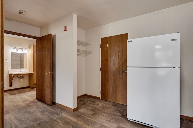 Foto del edificio - Steiner Terrace Apartments