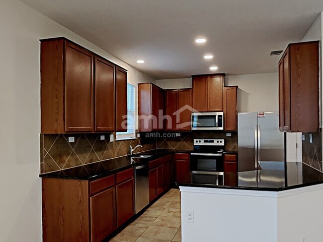 Building Photo - 135 Bass Ln