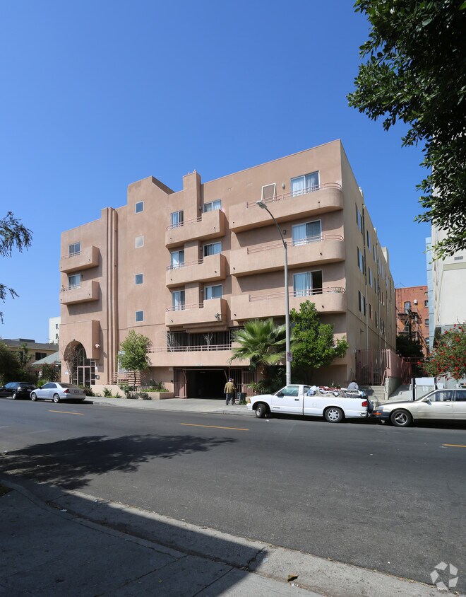 825 S Harvard Blvd - 825 S HARVARD BL