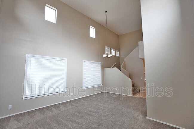 Building Photo - 15145 W Elm Cir