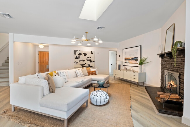 Living Room - 13017 Erwin St