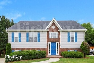 Building Photo - 2435 Wynbrook Dr