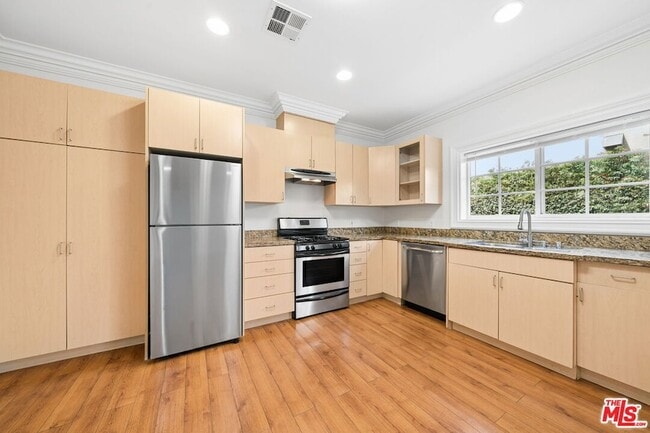 Building Photo - 14654 Gault St