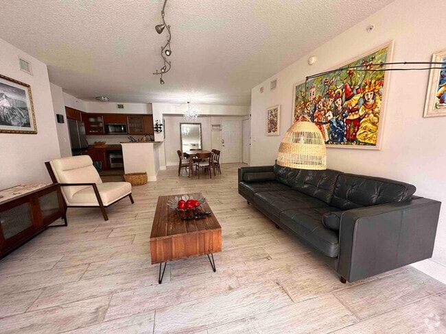 Building Photo - 3140 S Ocean Dr