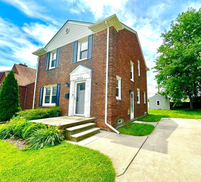 Building Photo - 1856 23rd Street, Wyandotte, MI 48192 - 3 ...