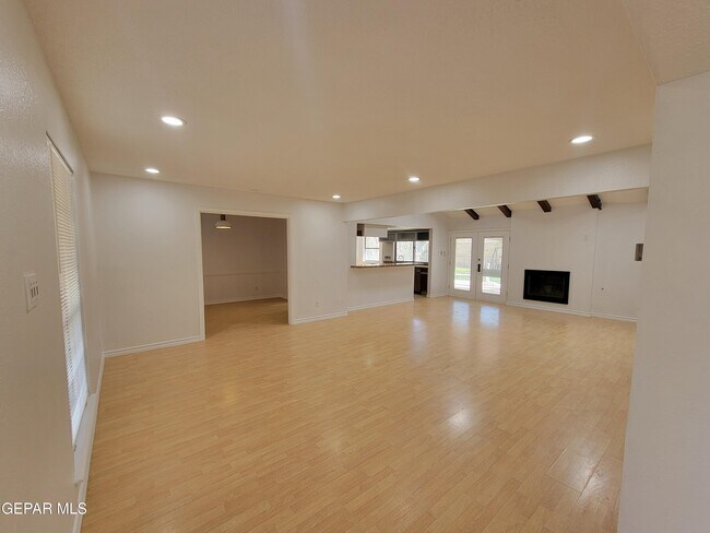 Foto del edificio - 6836 Orizaba Ave