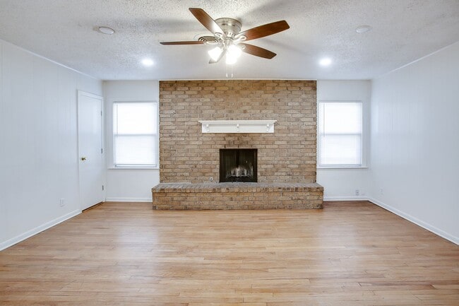 Building Photo - Pre-Lease Near Texas Tech and Medical Cent...