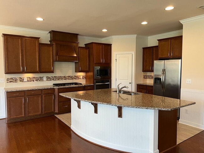 Building Photo - 2401 Pecan Ridge Way