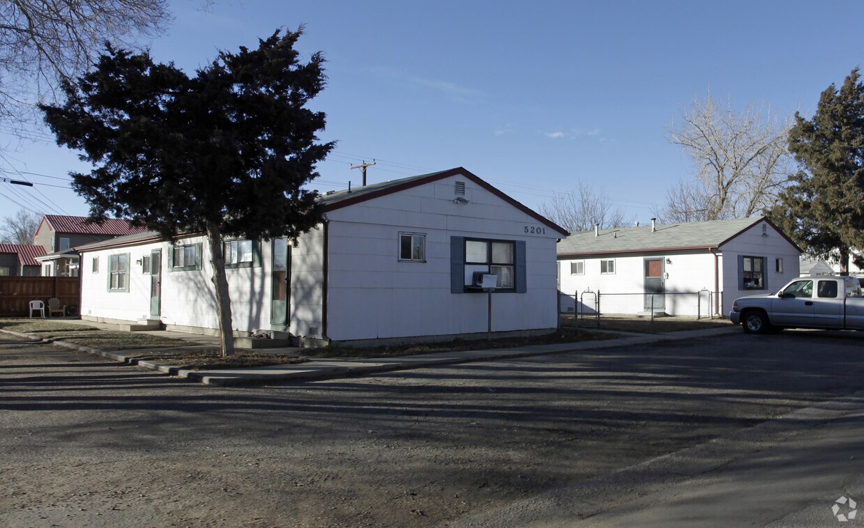 Foto principal - 5201 Ingalls St