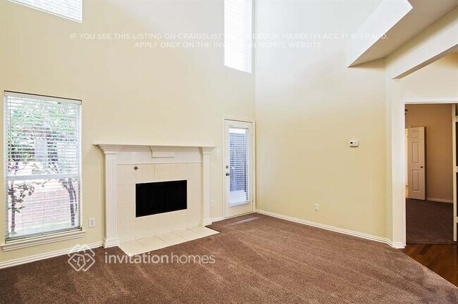 Building Photo - 1312 W Branch Hollow Dr