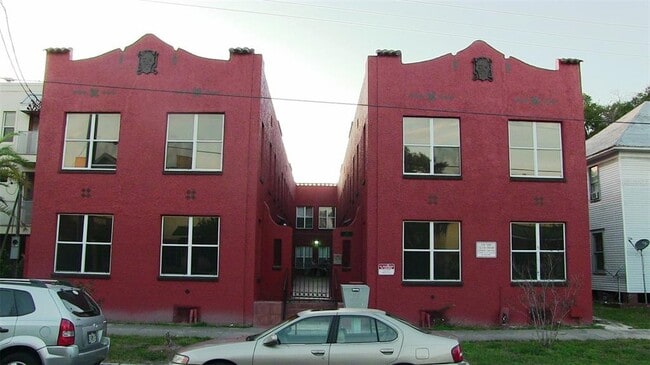 Building Photo - 111 S Newport Ave