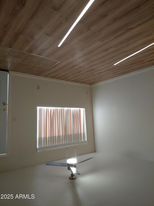 Foto del edificio - 1410 E Mountain View Rd