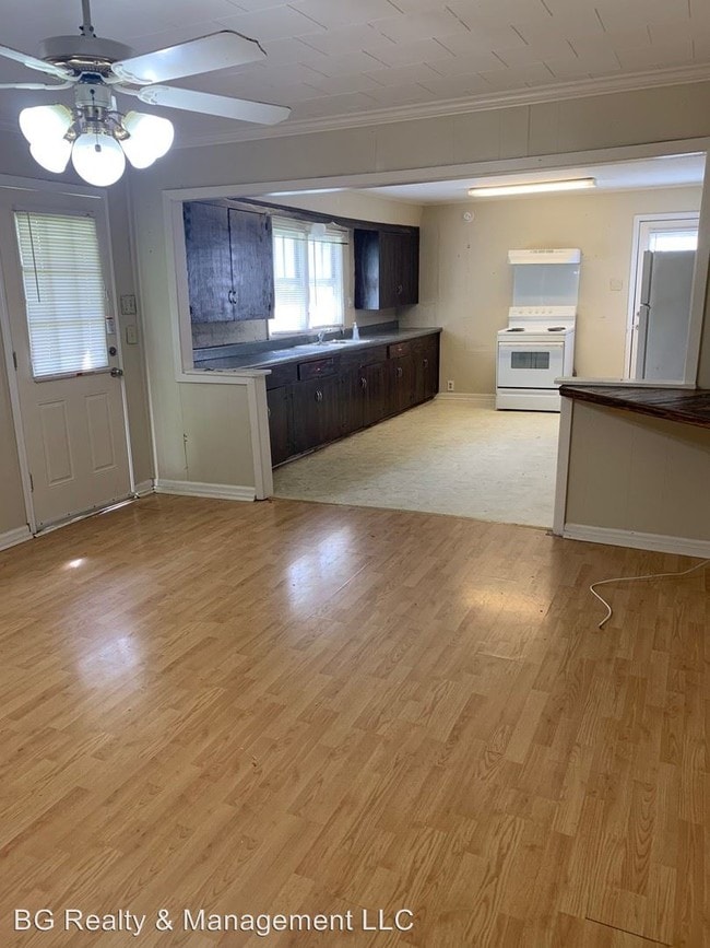 Building Photo - 2 br, 1 bath House - 3100 W Gloria Switch