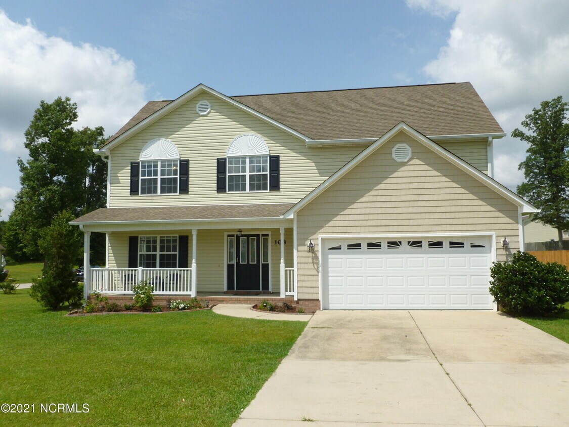 Primary Photo - 108 River Bluff Dr
