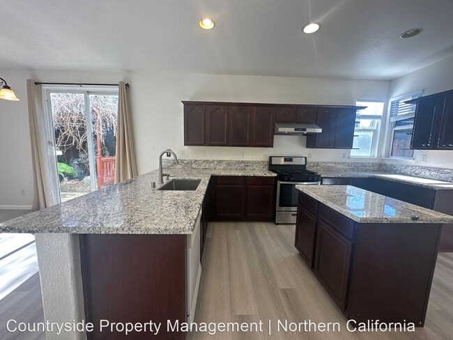 Building Photo - 5 br, 2.5 bath House - 672 Ashlynn Way