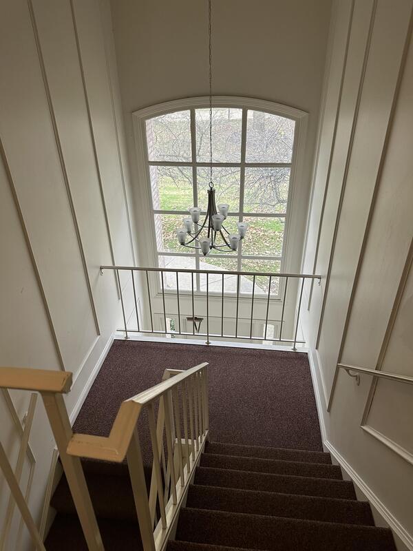 Building Photo - 1155 Charter Oak Ln