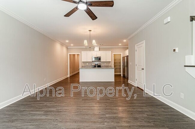Building Photo - 10 Alderly Wy