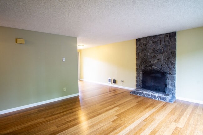Photo - 3717 SE 35th Pl Apartment