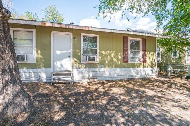 Photo - 1319 Dawson St Apartment