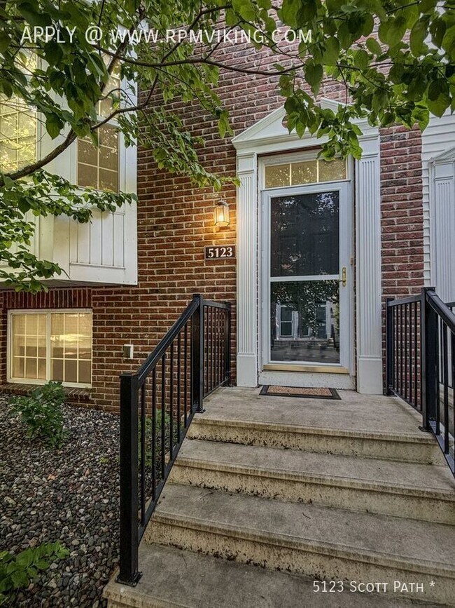 Foto del edificio - 4 Bedroom, 2.5 Bath, 2 Car Garage - Easy l...