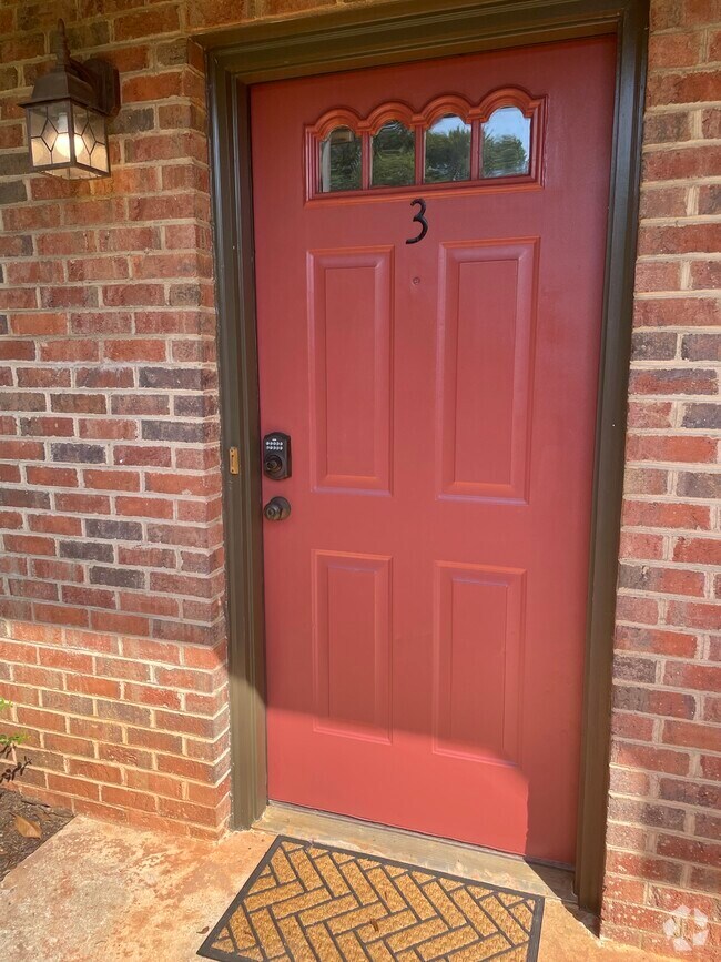 Beechwood Apartments for Rent with Hardwood Floors Athens, GA 4