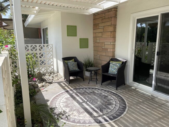 Foto del edificio - 37555 Palo Verde Dr