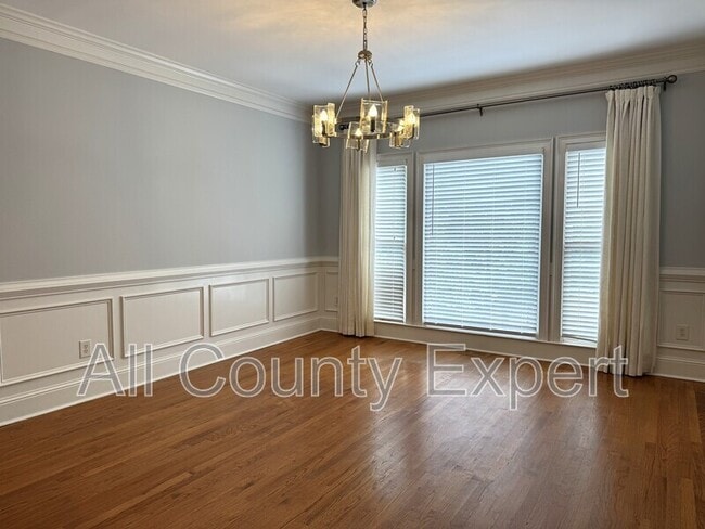 Building Photo - 871 Lenox Ct NE
