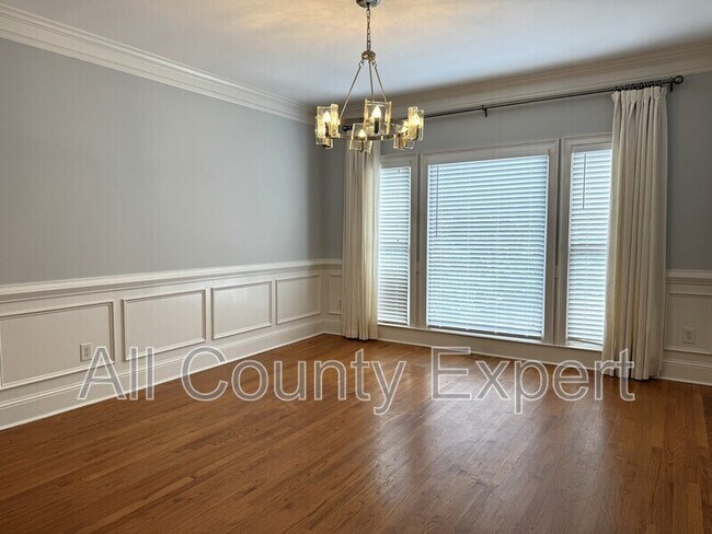 Foto del edificio - 871 Lenox Ct NE