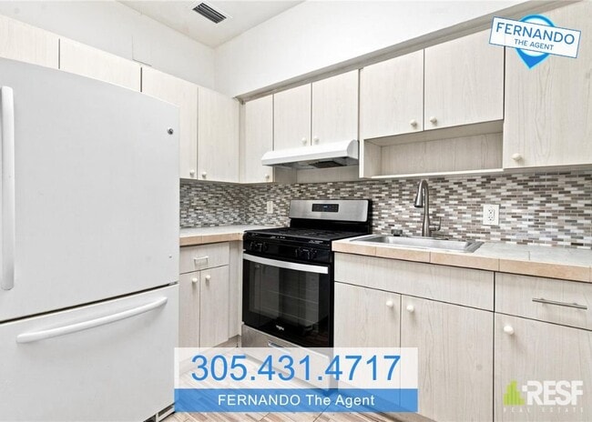 Photo - 2920 SW 38th Ct (Coral Gables, FL) House