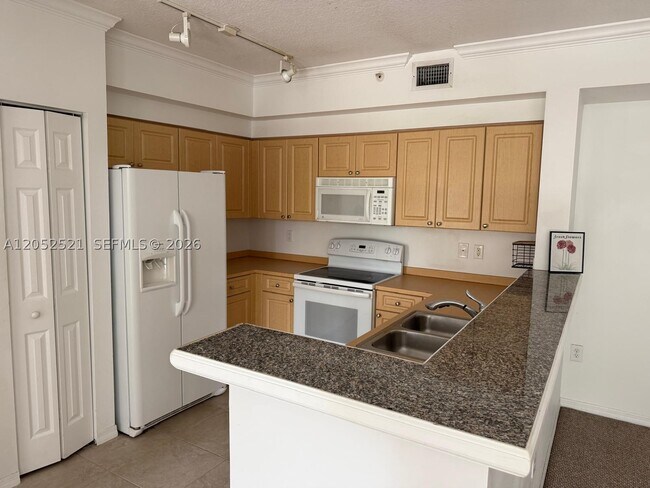 Foto del edificio - 6861 SW 44th St