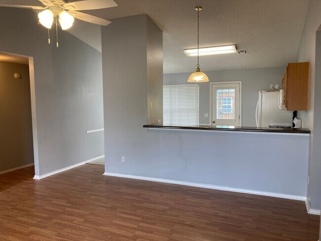 Foto del edificio - Nice Claremore 3/2/2 Home in Greenbrier Ad...