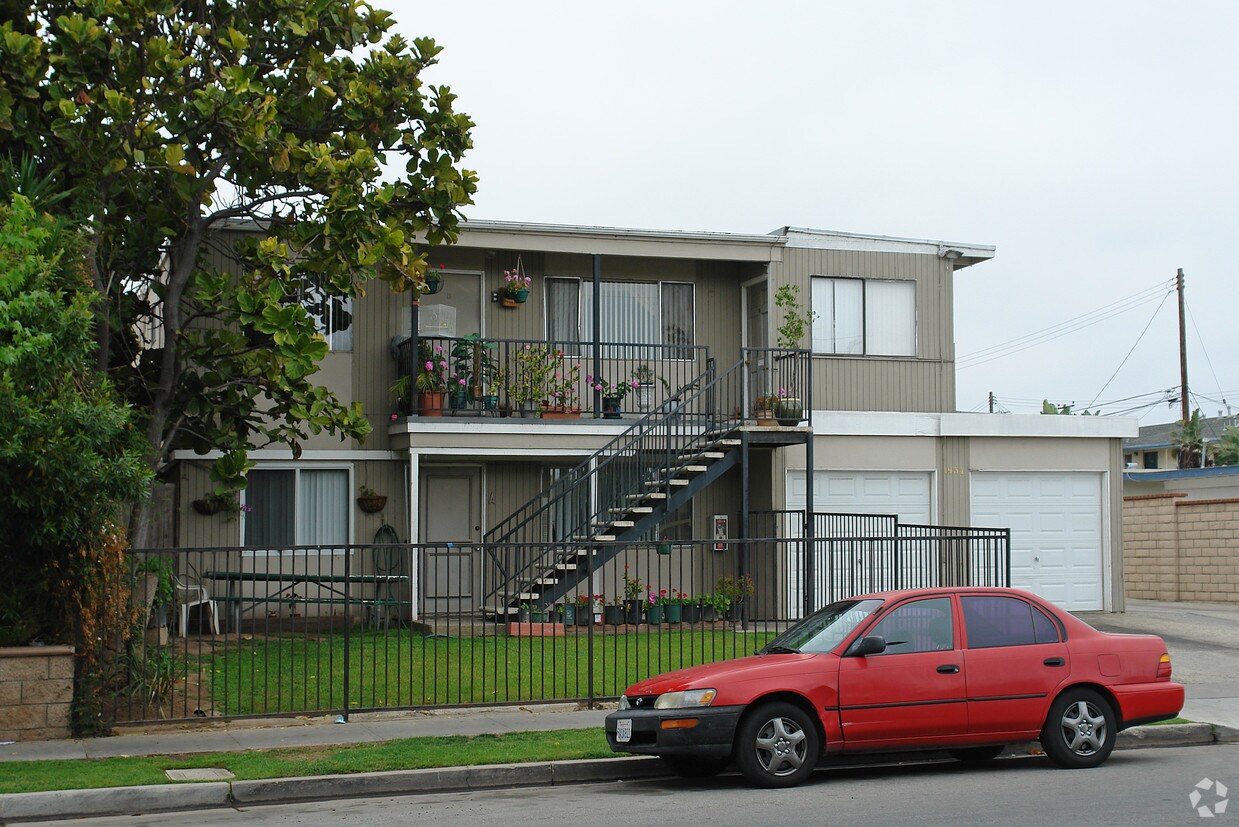Building Photo - 1931 Pomona Ave