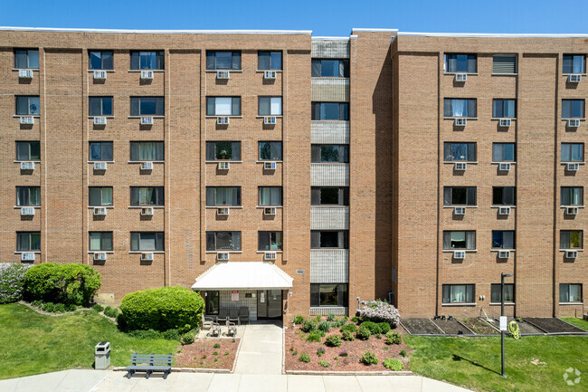 Foto del edificio - Shorewood Tower