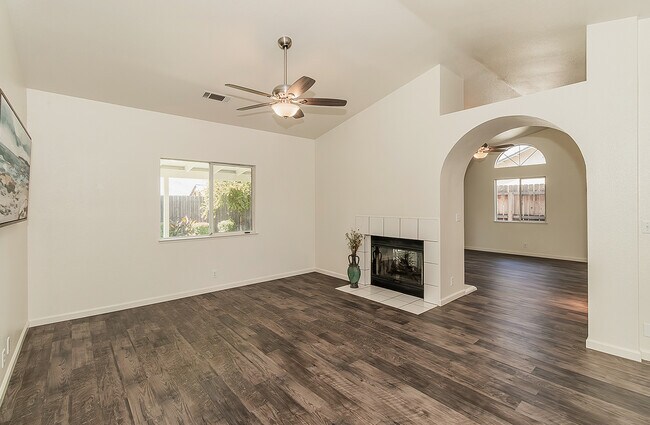 Building Photo - 1535 Morgan Dr