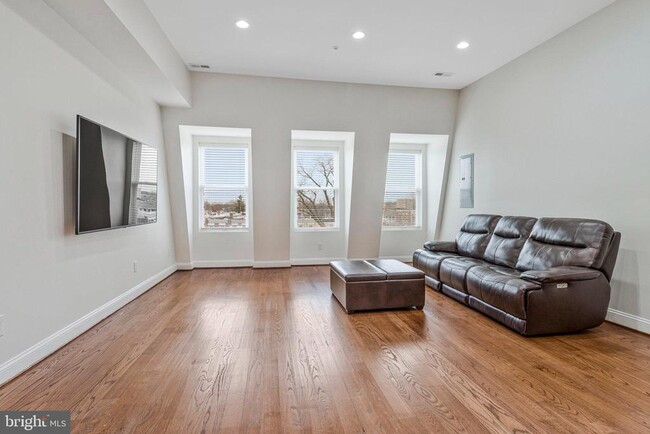 Building Photo - 1620 Massachusetts Ave SE