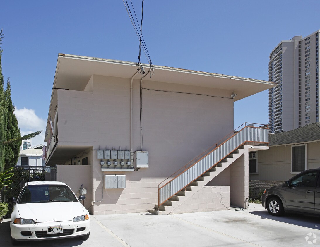 Foto del edificio - 737 Paani St