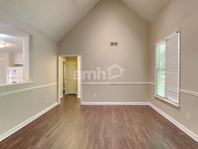 Foto del edificio - 4960 Hopeland Dr