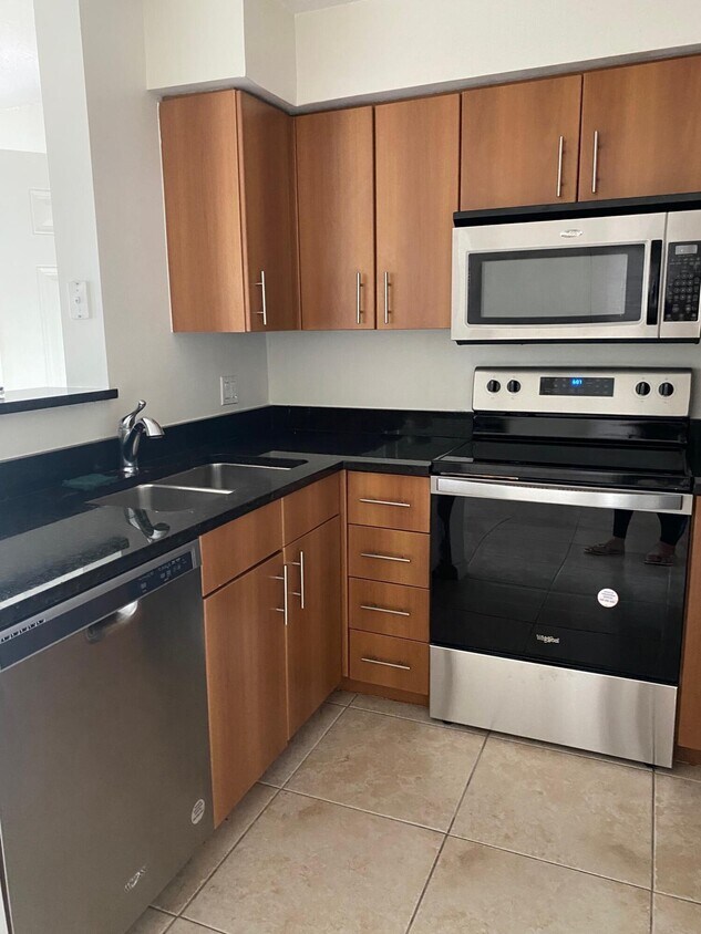 1055 Crystal Way Unit E, Delray Beach, FL 33444 Condo for Rent in