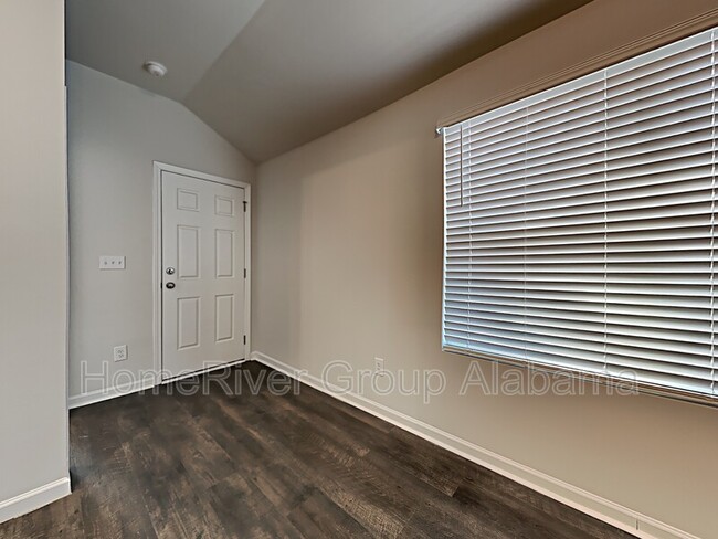 Building Photo - 12392 Waterbury Dr