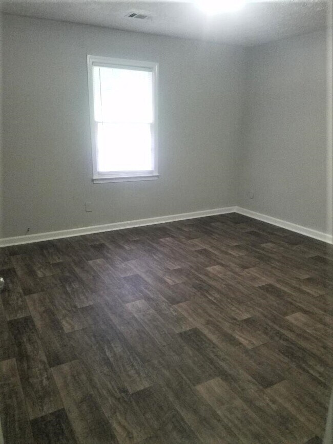 Foto del edificio - 1645 Pinedale Cir NW