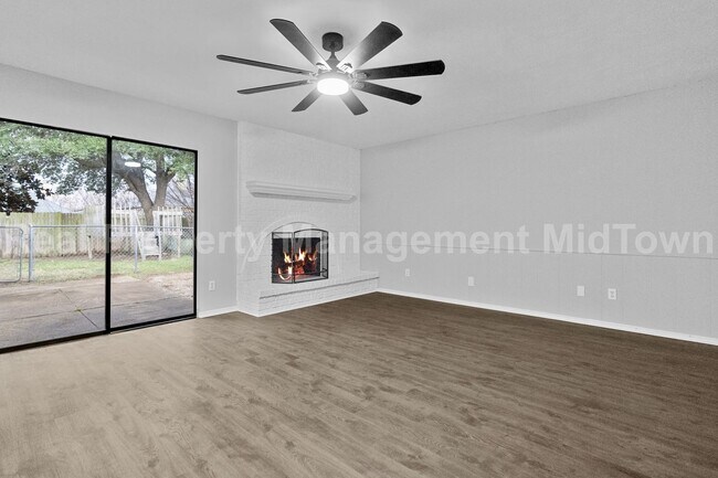 Foto del edificio - 2801 Meadowview Dr