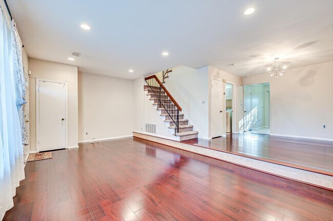 Foto del edificio - 1224 Thomas Ave