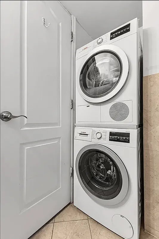 Foto del edificio - 350 W 21st St