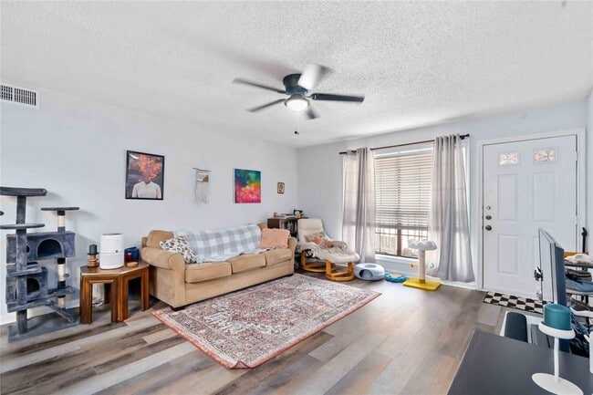 Building Photo - 1311 Antoine Dr