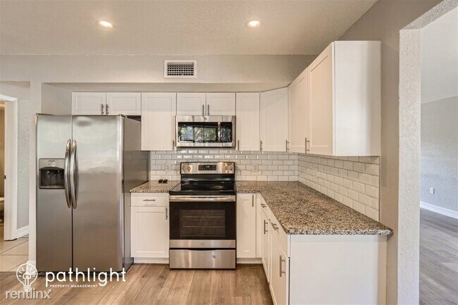 Building Photo - 4 br, 2.5 bath House - 4163 Mallard Dr UNIT