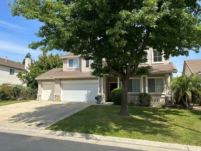 Foto del edificio - North Stockton 4 Bedroom 3 Bath Home
