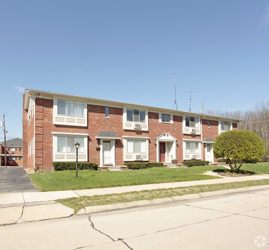 Primary Photo - 5089-5099 Mansfield Ave