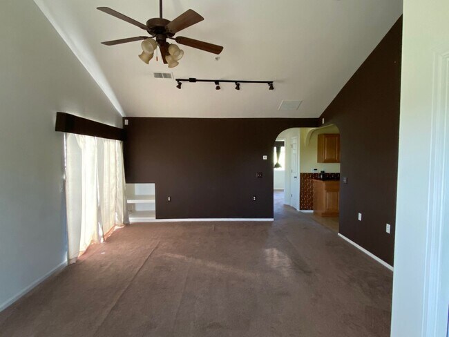 Foto del edificio - Waterglen 2 Bedroom 1 Bath condo for rent!