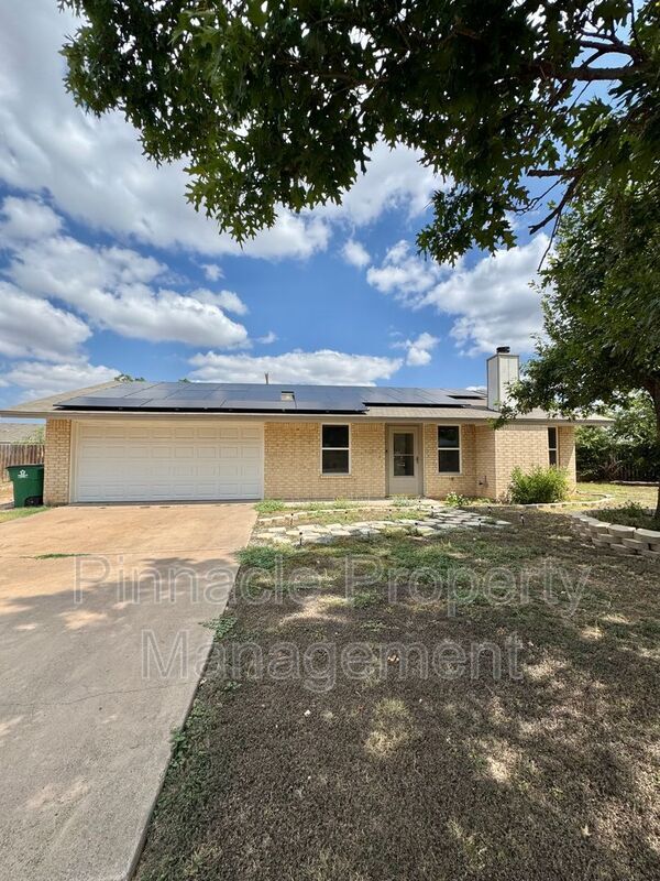 Building Photo - 1014 Alpha Cir