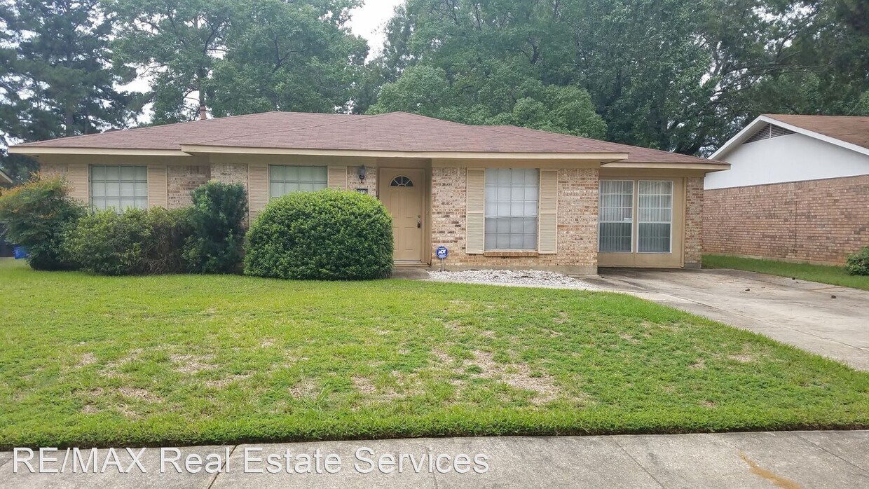 Primary Photo - 3 br, 1.5 bath House - 9010 Southwood Drive